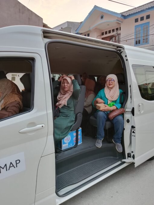 Sewa hiace BSD - Tourmap Indonesia