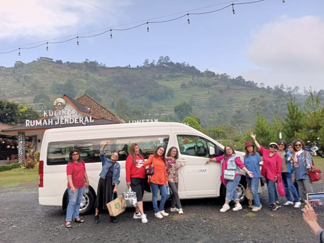 Sewa Hiace BSD Tangerang Selatan keperluan tour