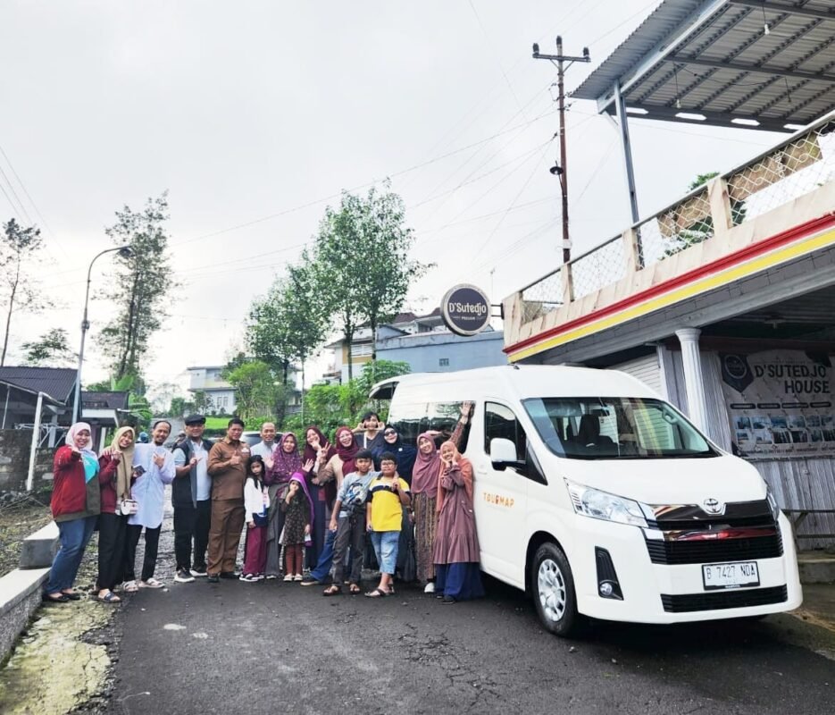 sewa hiace domestik tourmap 2